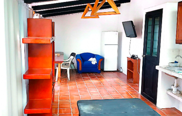 Jardines del Country, Casa en Venta, Fidel Velazquez, 2 Frentes